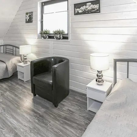 Vakantiehuis 2 Bedroom Beautiful In Grzybowo Grzybowo (West Pomeranian)